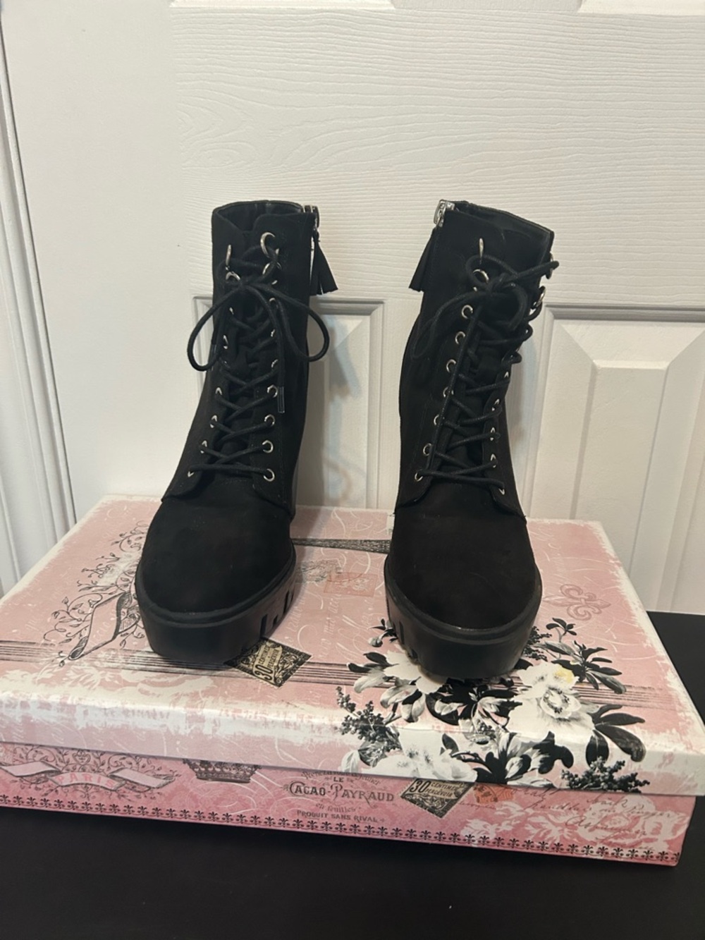 Forever 21 Black Lace-Up Platform Ankle Boots